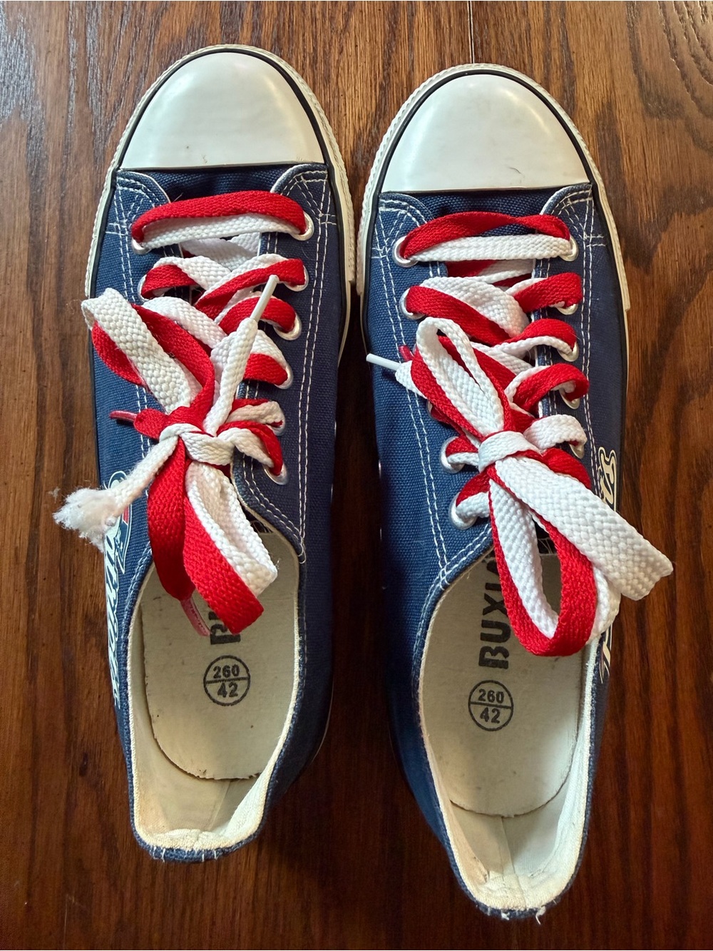 Patriots Size‎ 42 (8.5 Men’s/10 Women’s) Canvas Sneakers